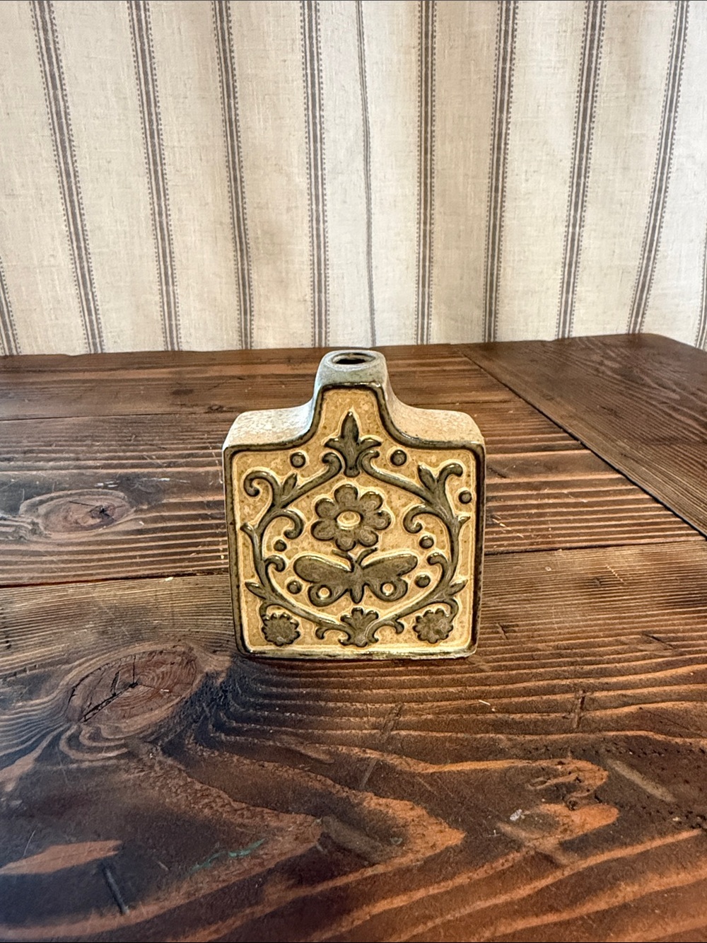 Decorative square flower Ceramic Vase Bottle in Cream and greyish color